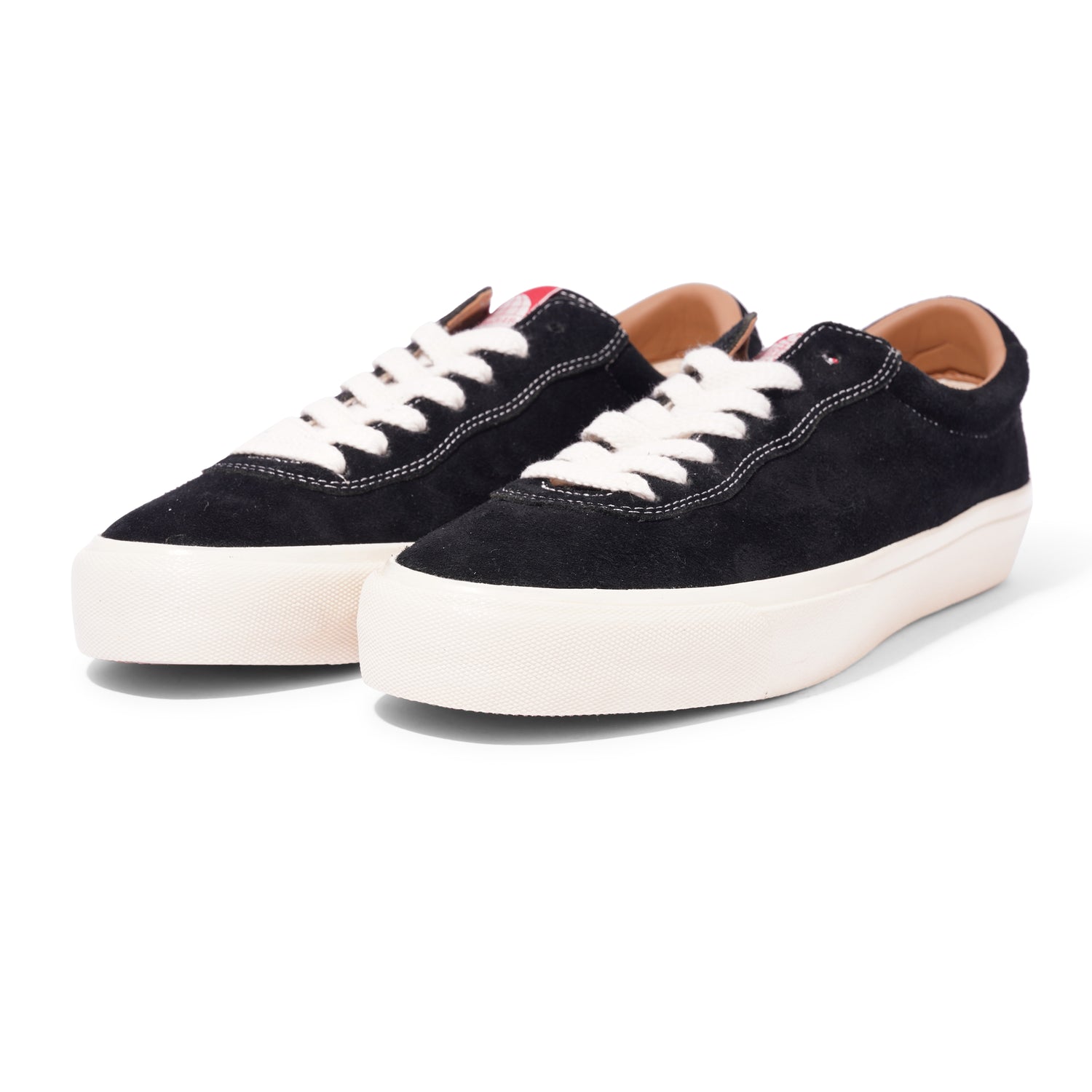 VM001, Black / White
