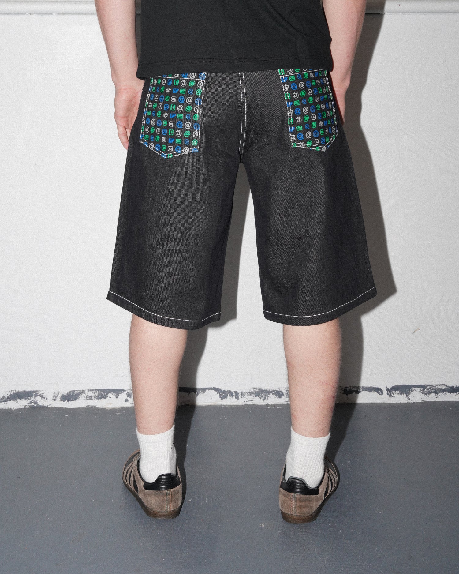 Back Pocket Print Denim Shorts, Black