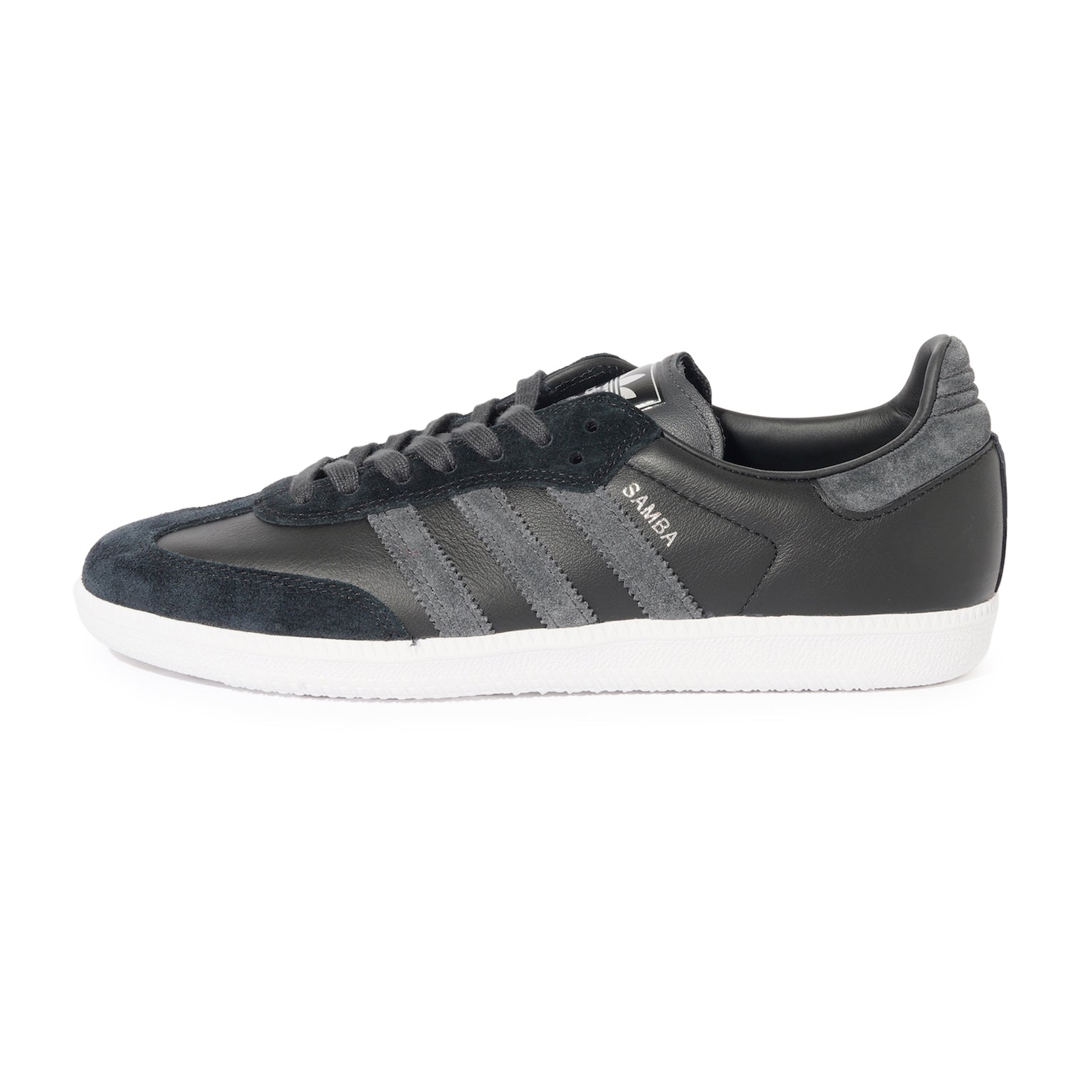 Samba ADV, Core Black / Carbon / Silver Metallic