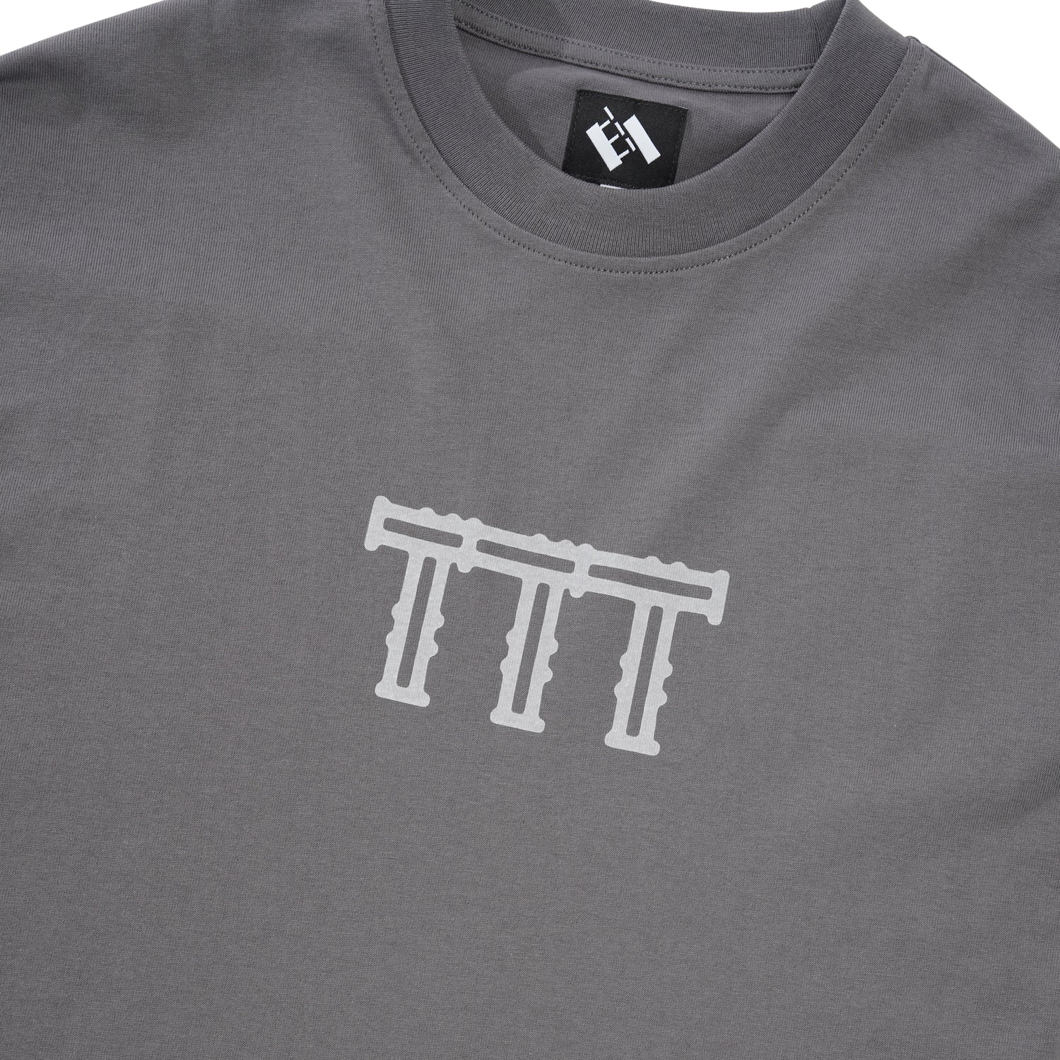 Cross Lattice L/S Tee, Charcoal