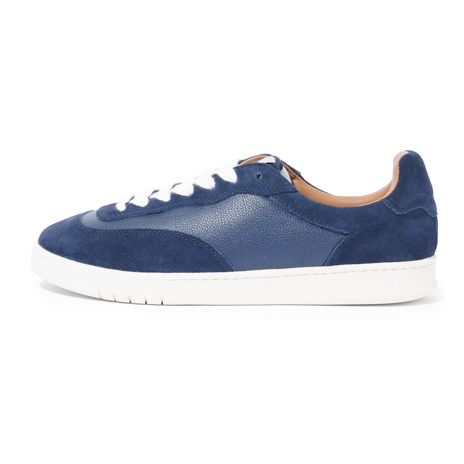 CM001, Navy / White