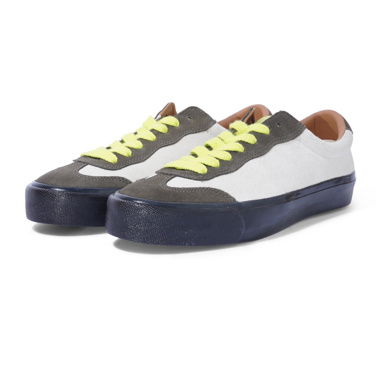 VM004 Milic Suede Lo, Olive / Cream / Black