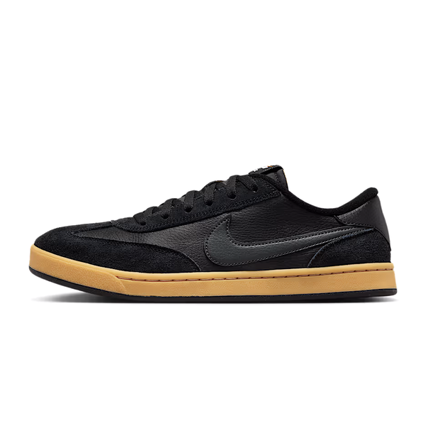 Nike SB FC Classic, Black / Vivid Orange