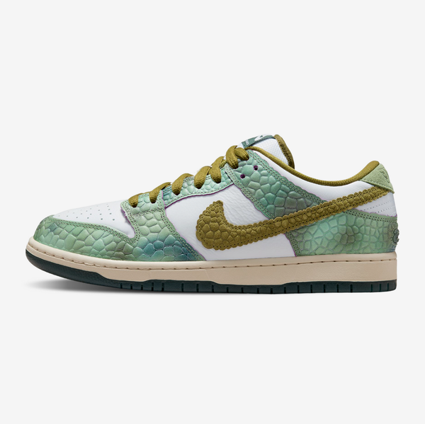 Nike SB Dunk Low Pro 'Chameleon', White / Pacific Moss
