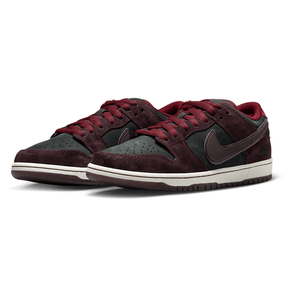 Nike SB Dunk Low Pro 'Riot Skateshop', Mahogany / Dark Beetroot