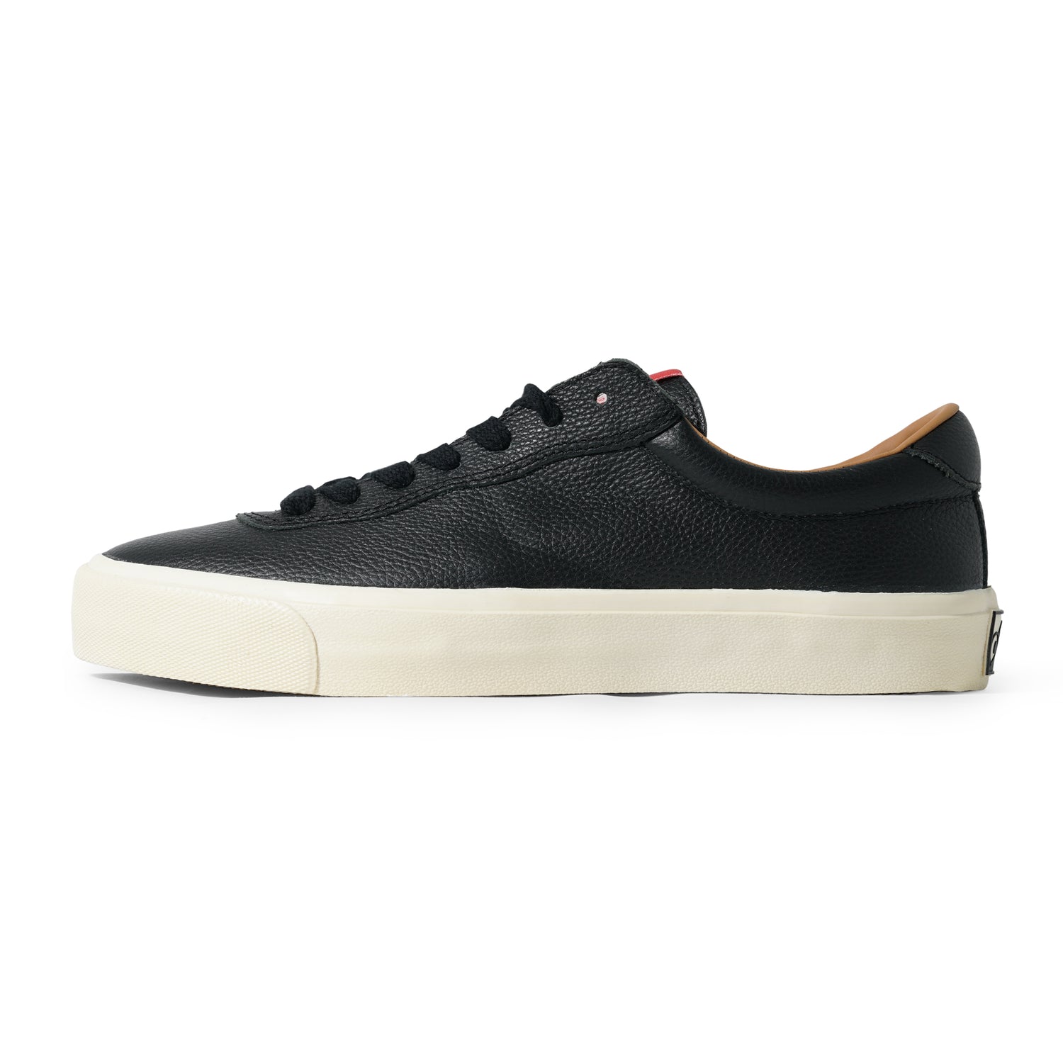 VM001 Leather Lo, Black / White