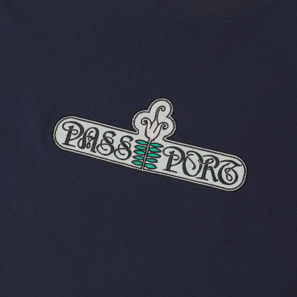 Pass~Port Gardenia Tee, Navy