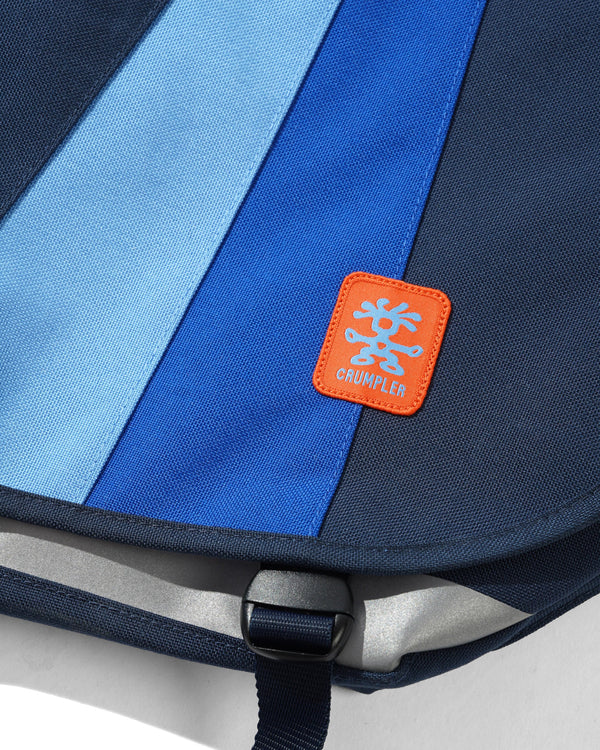 Crumpler Barney, Blue Fan