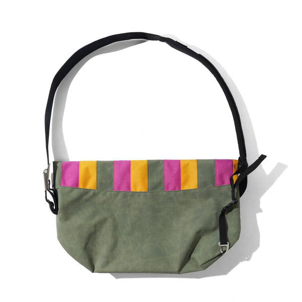 Crumpler CD1, Wild Flower