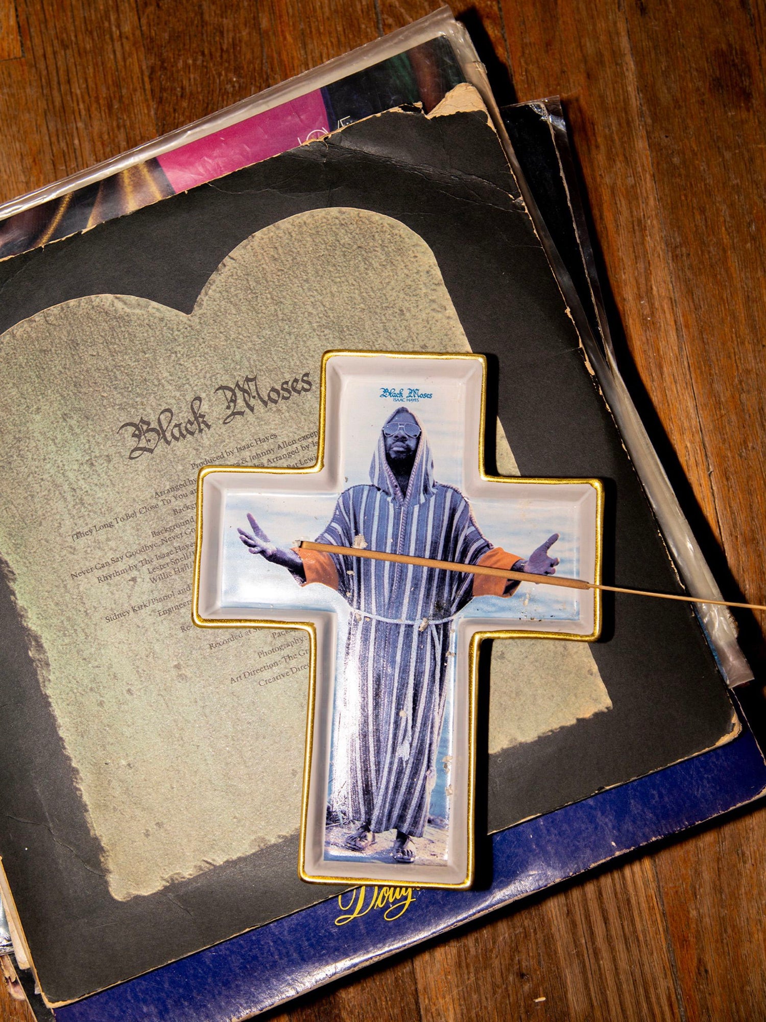 Black Moses Tray, White