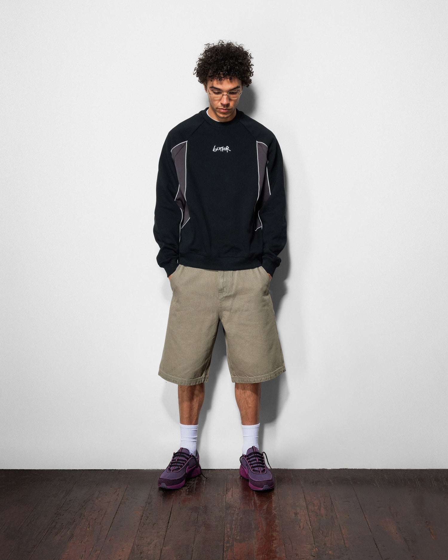 Tread Crewneck, Black / Charcoal