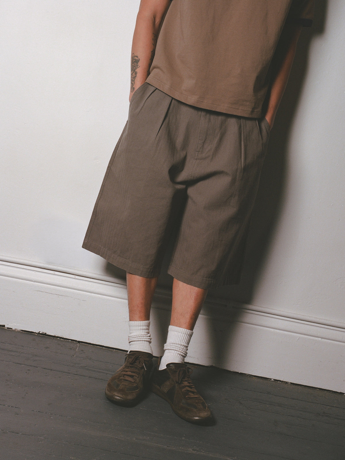 Pleated Shorts, Washed Charcoal