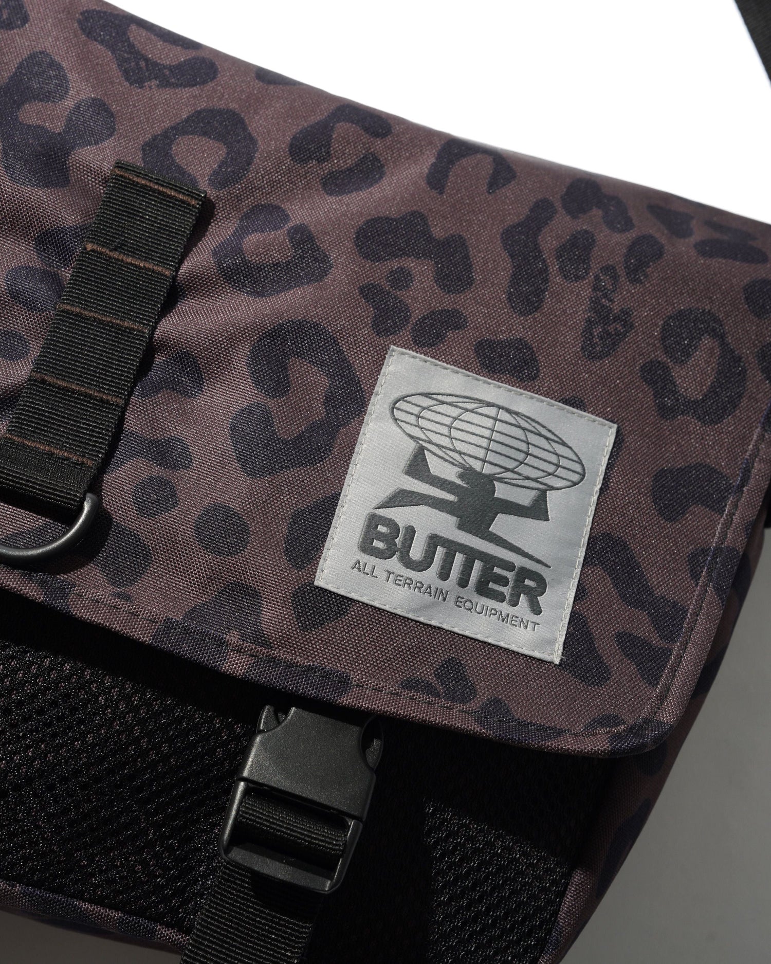 Commute Side Bag, Leopard