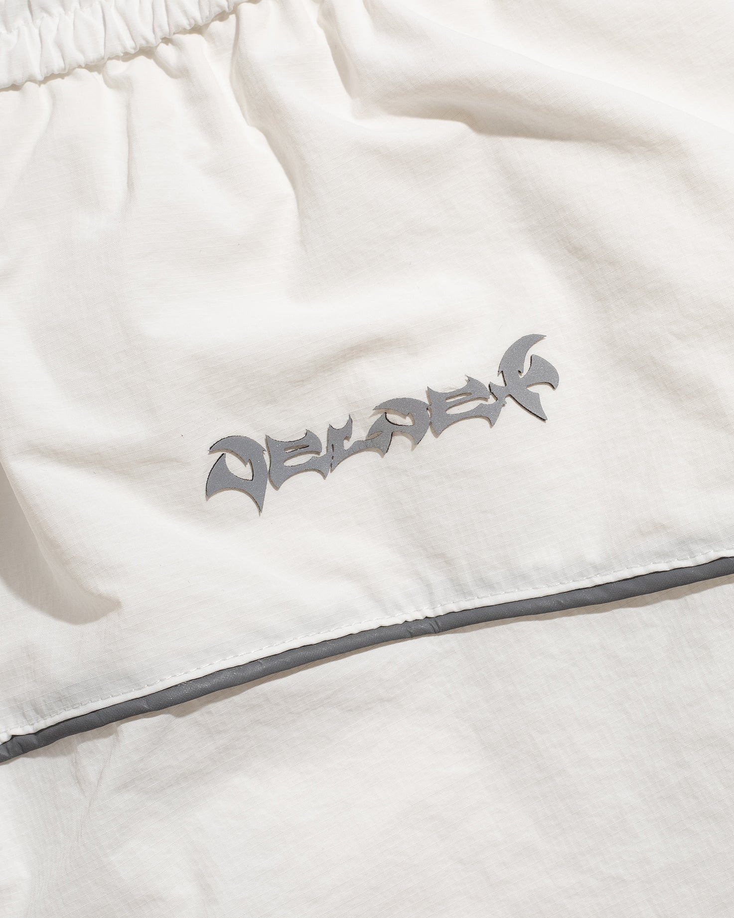 Meshline Shorts, Snow