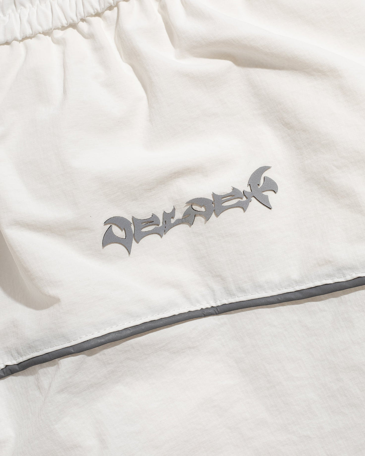 Meshline Shorts, Snow