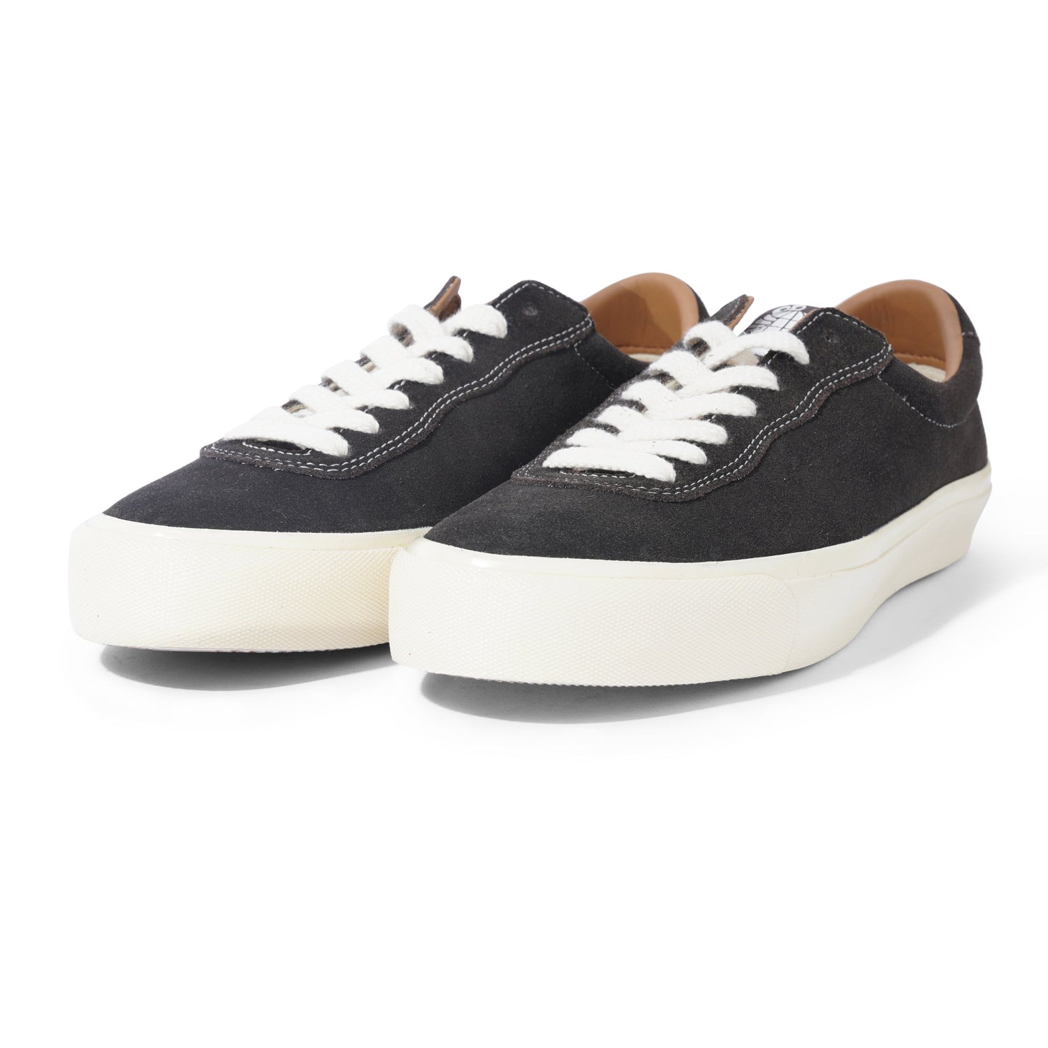 VM001 Lo Suede, Coffee Bean / White