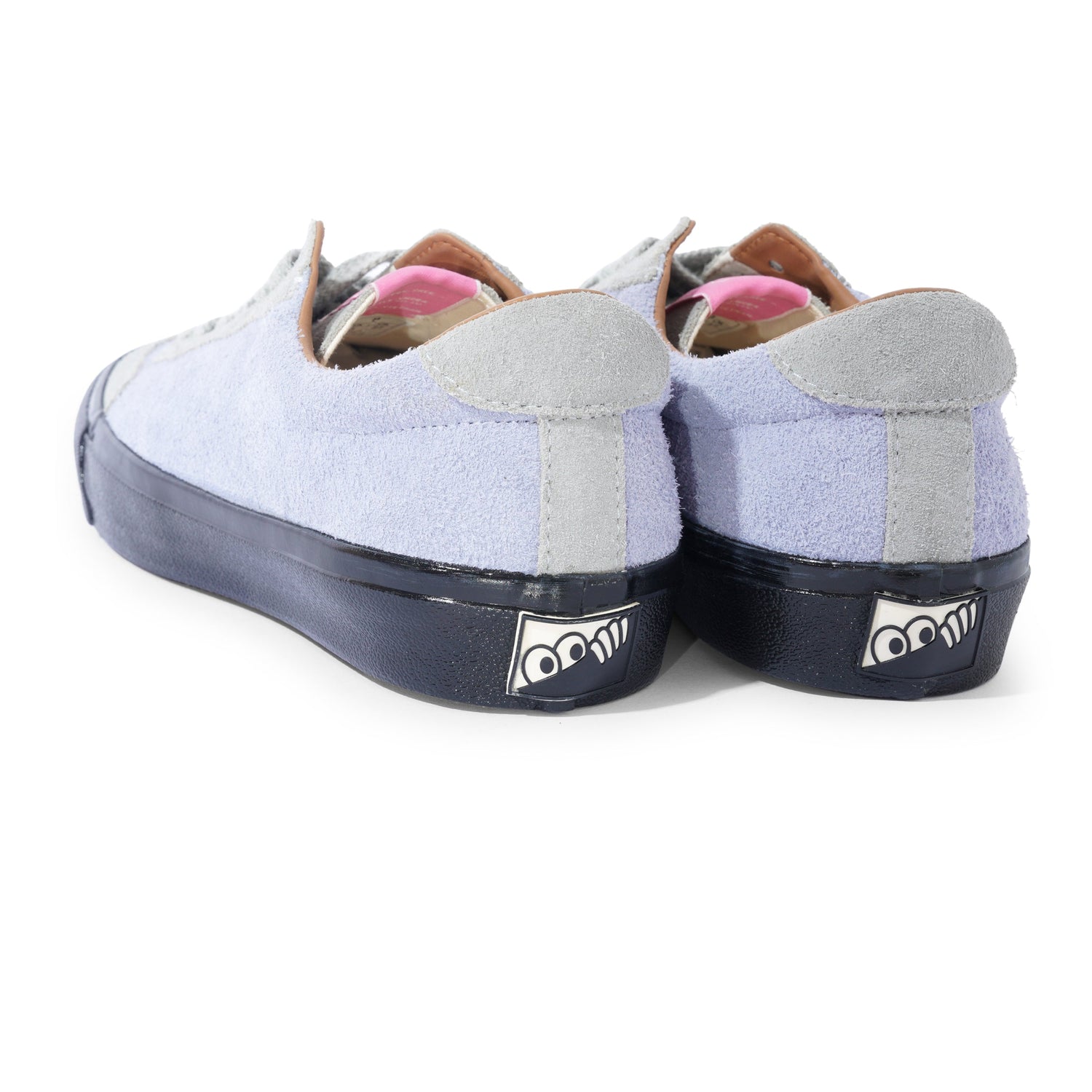 VM004 Milic Leather, Ghost Grey / Black