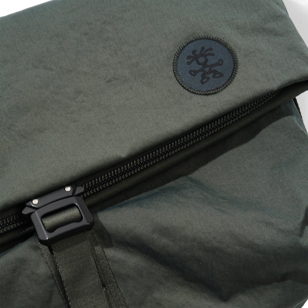 Crumpler Month On Month, Konbu Seaweed