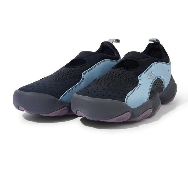 Oakley Factory Team Ostrich Flesh Sandal, Stone Blue / Black