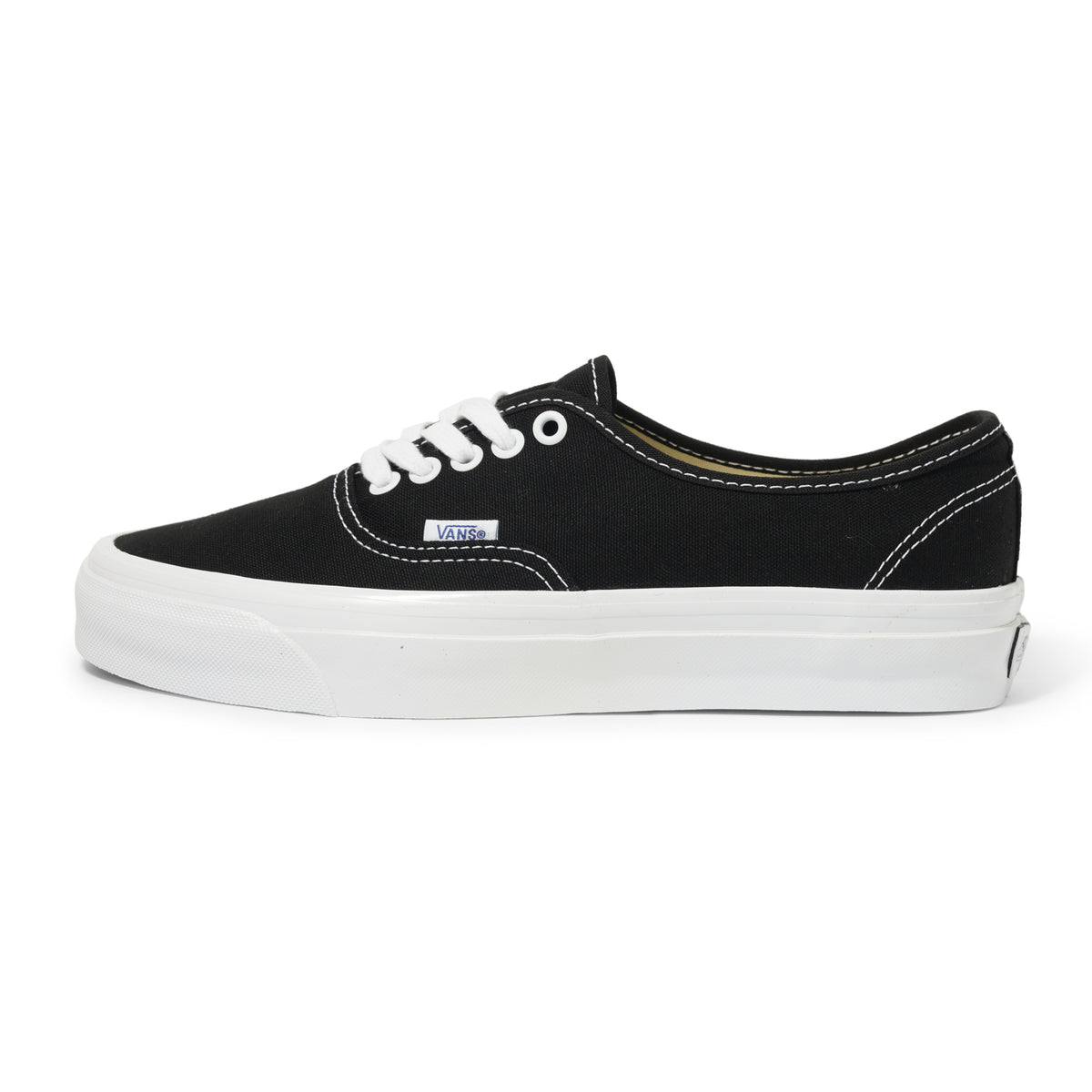 Premium Authentic 44, LX Black / White