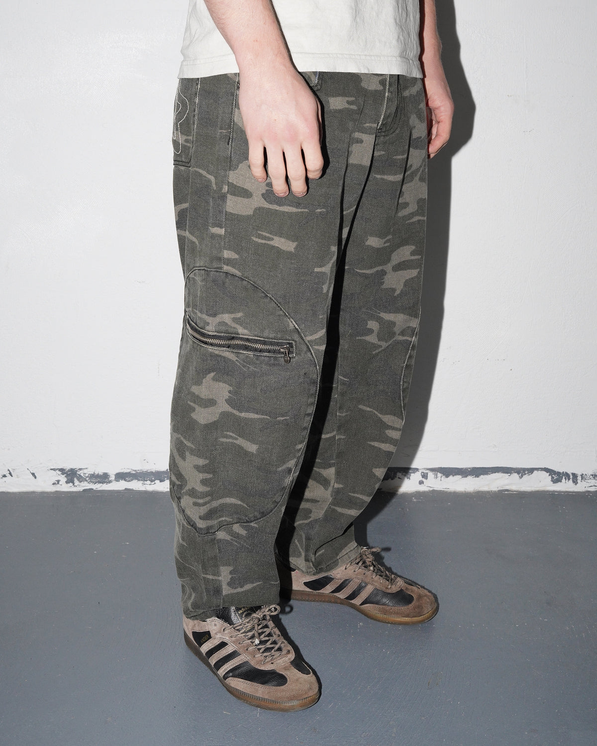 Circle Cargo Star Jeans, Black