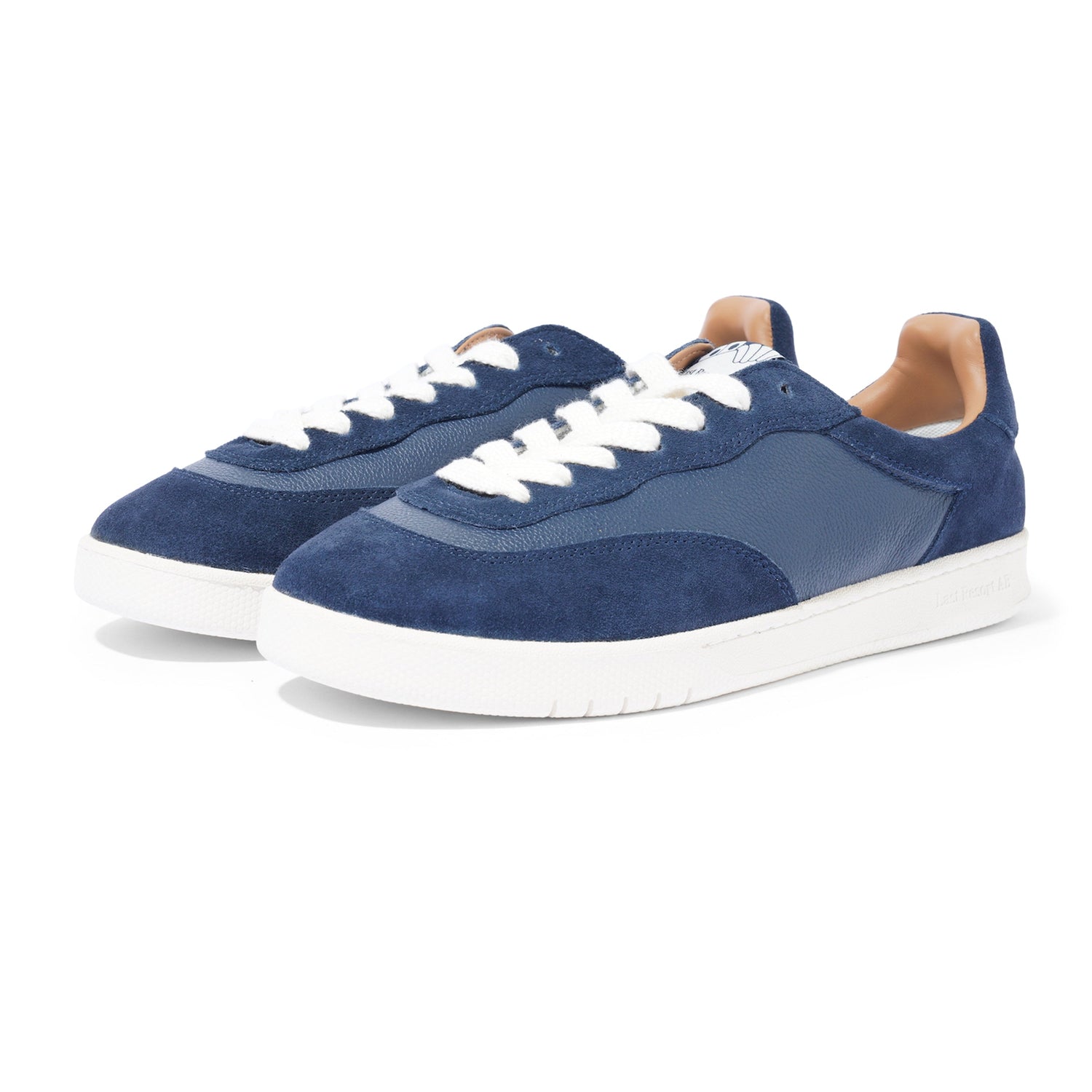 CM001, Navy / White