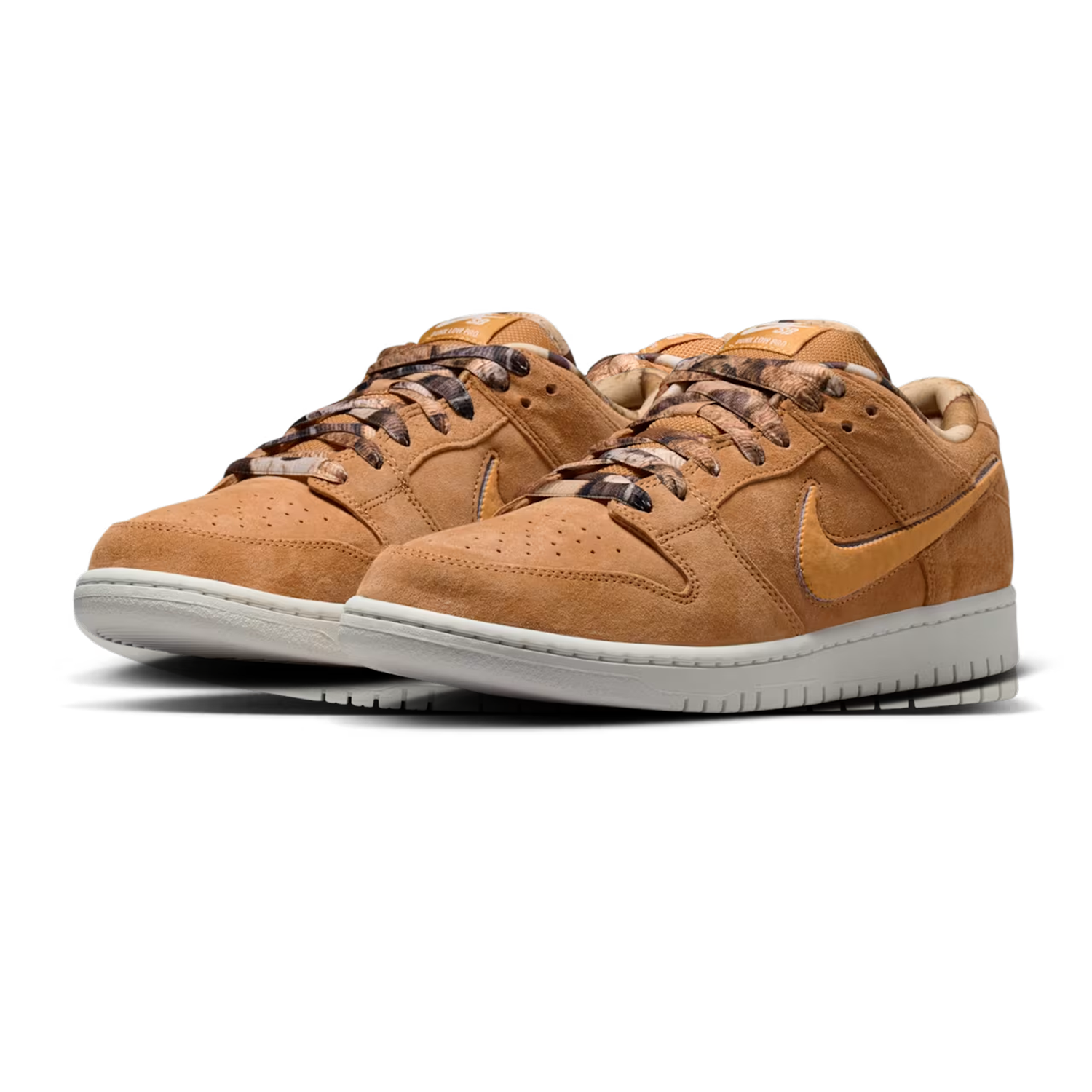 Note Manchester x Nike Dunk SB Low, Flax / Summit WhiteWhite