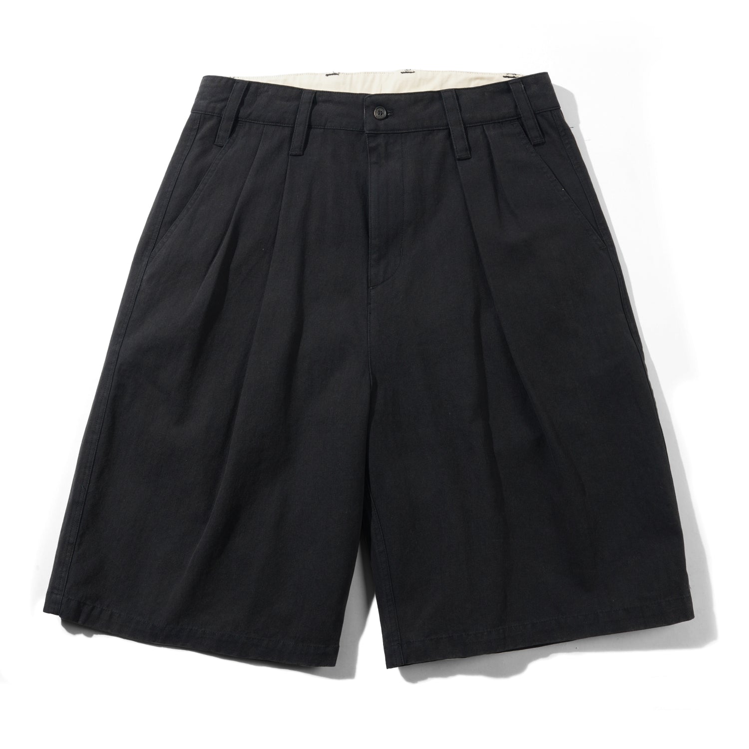 Pleated Shorts, Washed Black