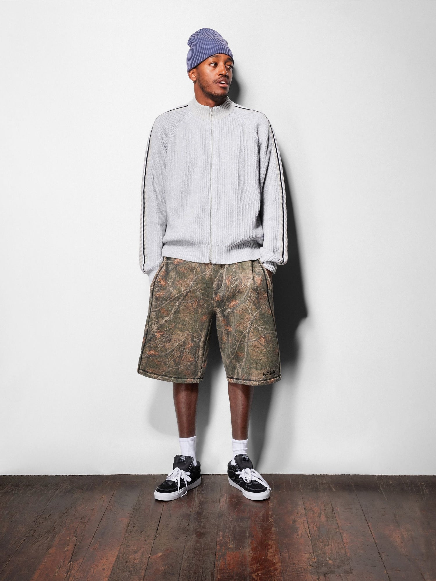 Overlock Stitch Fleece Shorts, Washed Black
