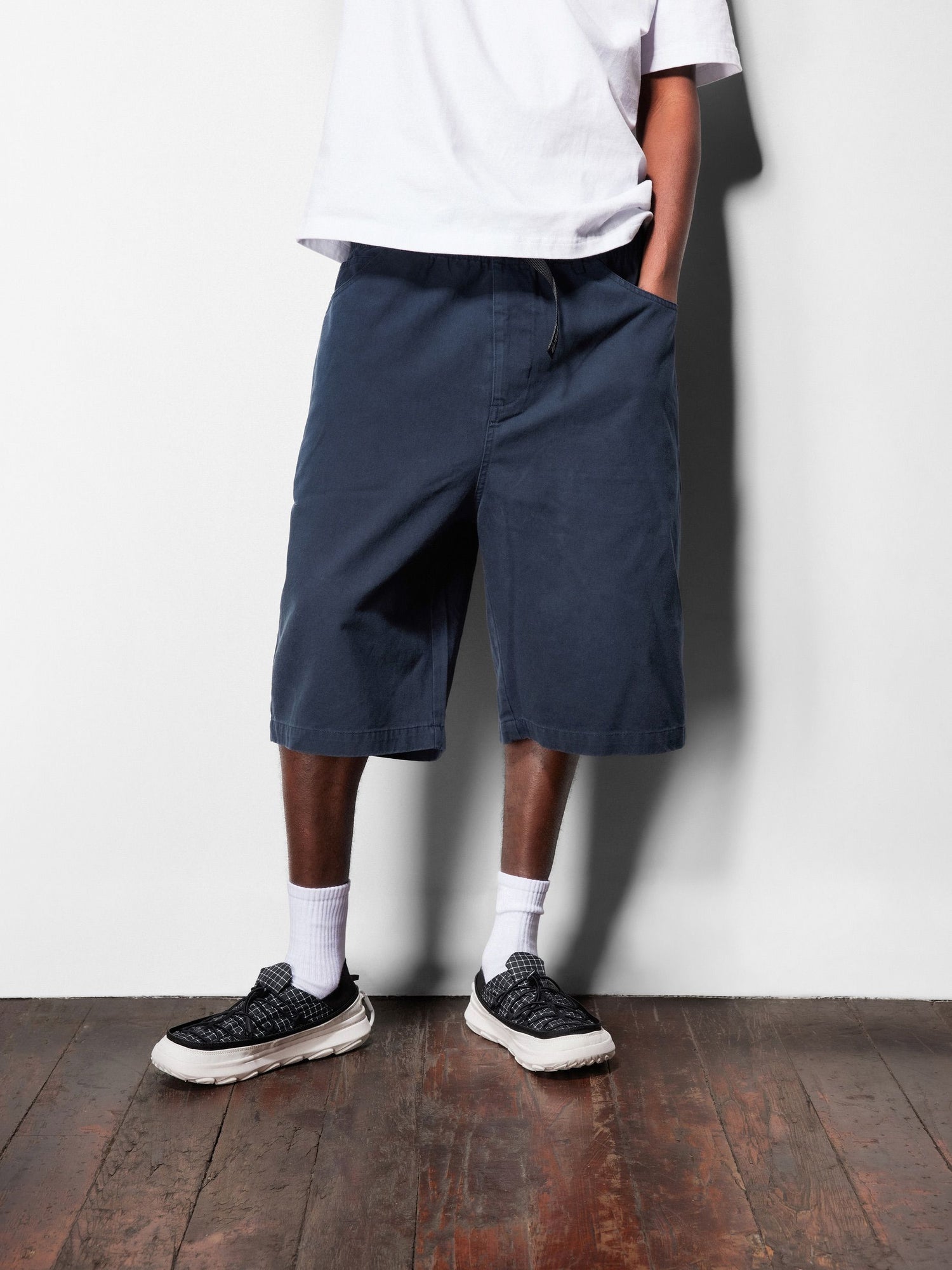 Everyday Shorts, Washed Army