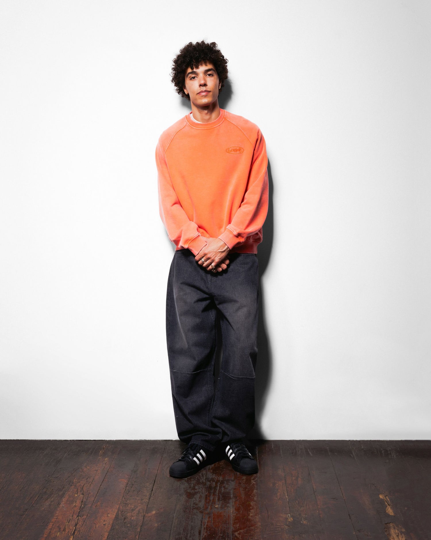 Scrubbed Crewneck, Black