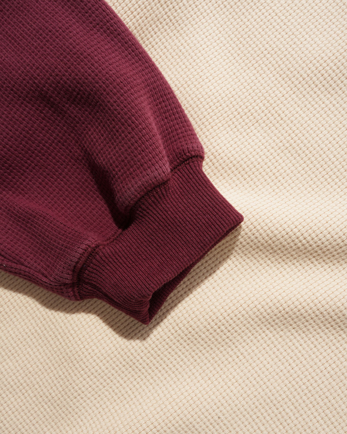 Sketch Waffle Crewneck, Cream / Red