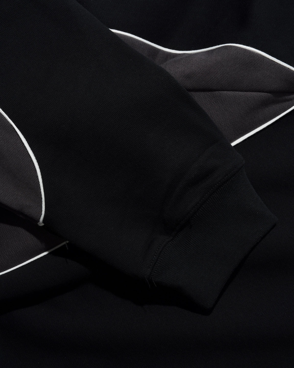 Tread Crewneck, Black / Charcoal