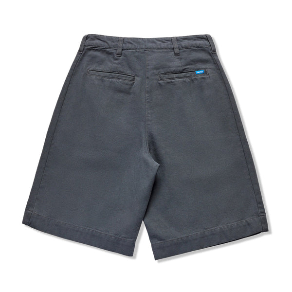 Larriet Lyu Short, Charcoal