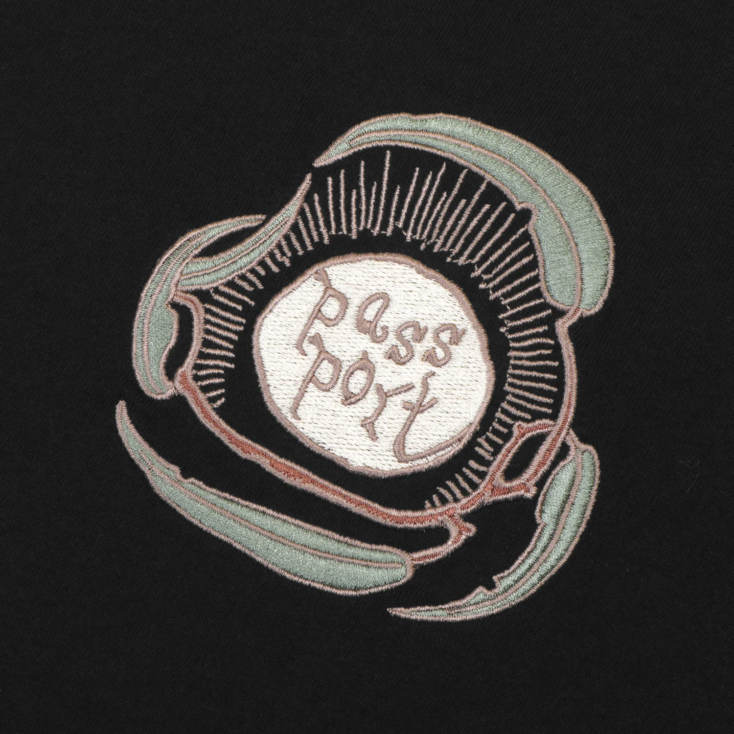 Be Kind Tee, Black / White