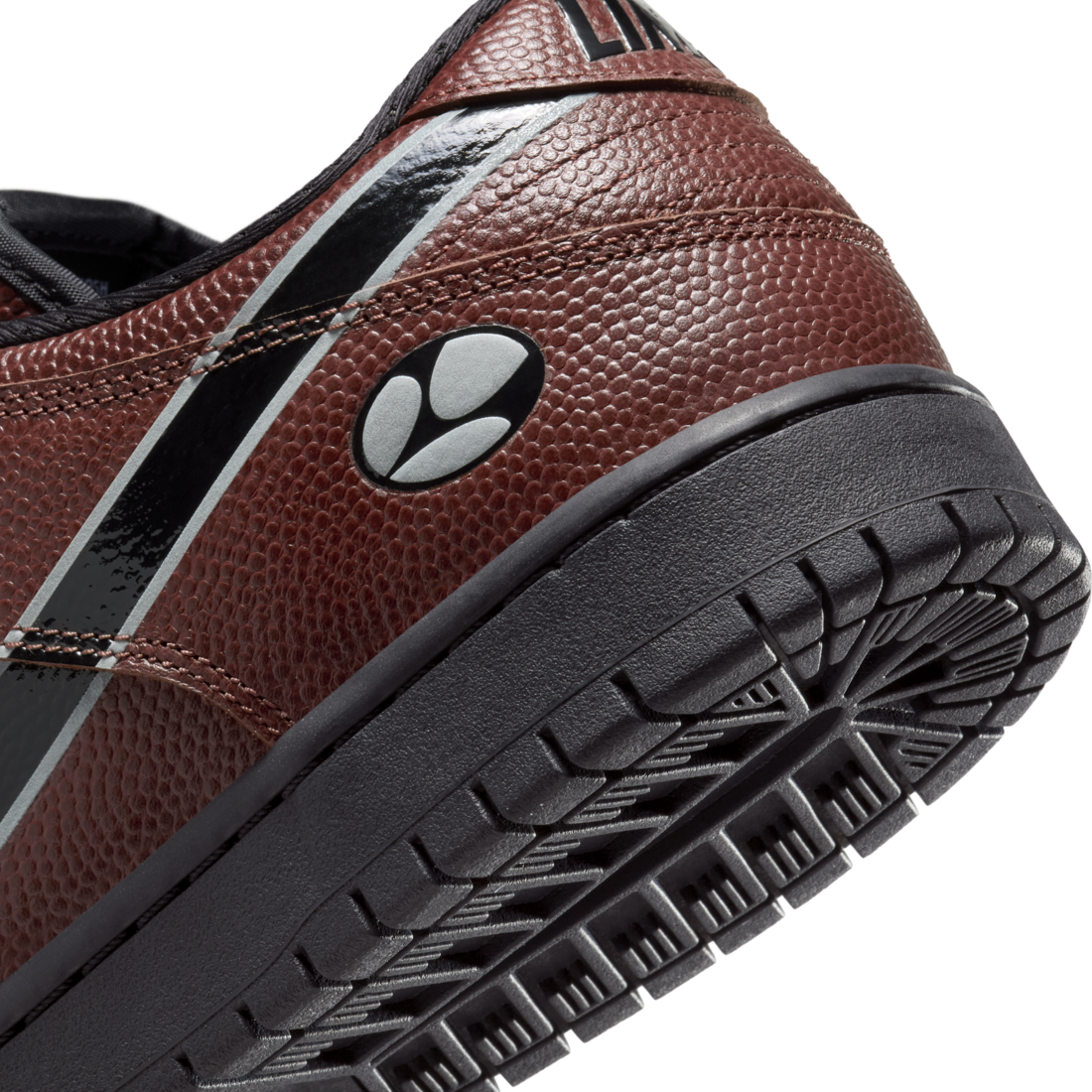 Nike SB Dunk Low Pro x Limosine Skateboards, Brown / Black